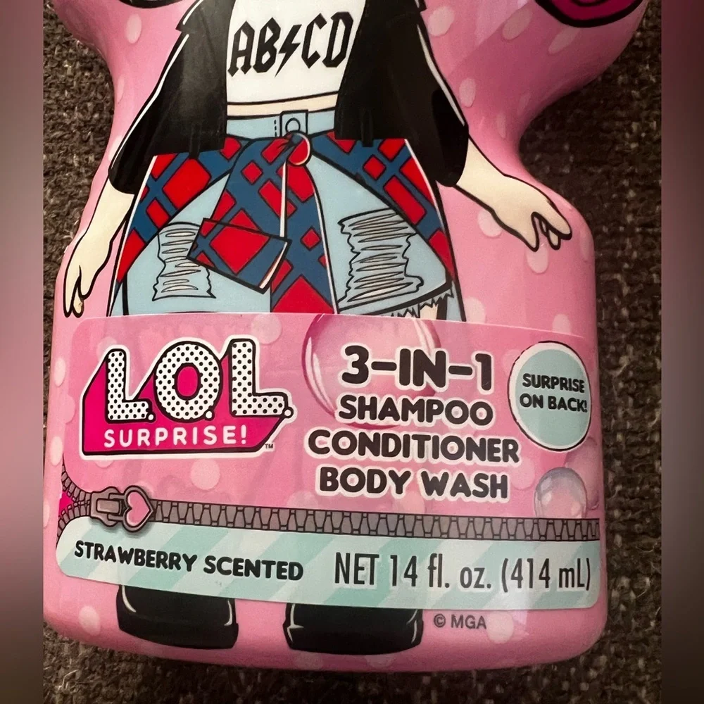LOL 3in1 Body Wash, Shampoo & Conditioner Strawberry Scented w/Surprise on Back!